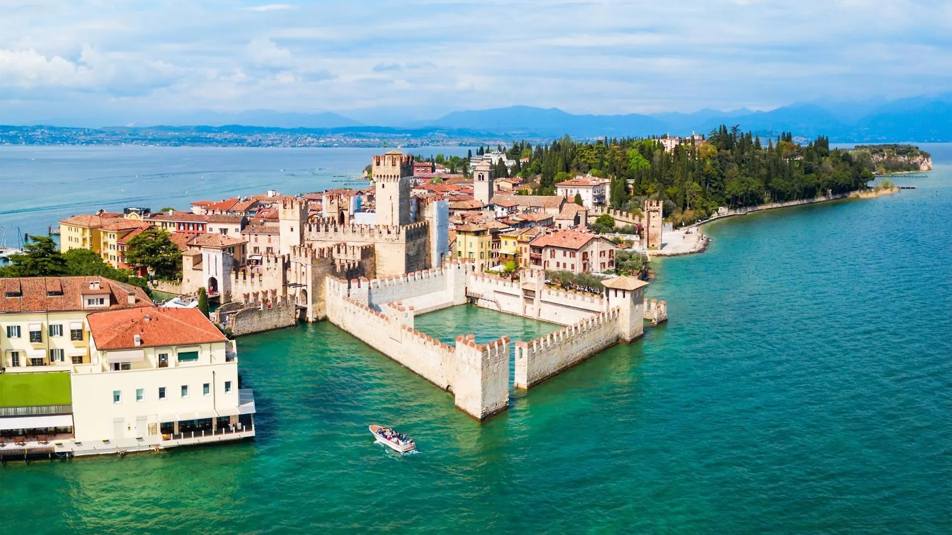 Lella Apartment Front Beach Garda Lake - Happy Rentals Sirmione Italien
